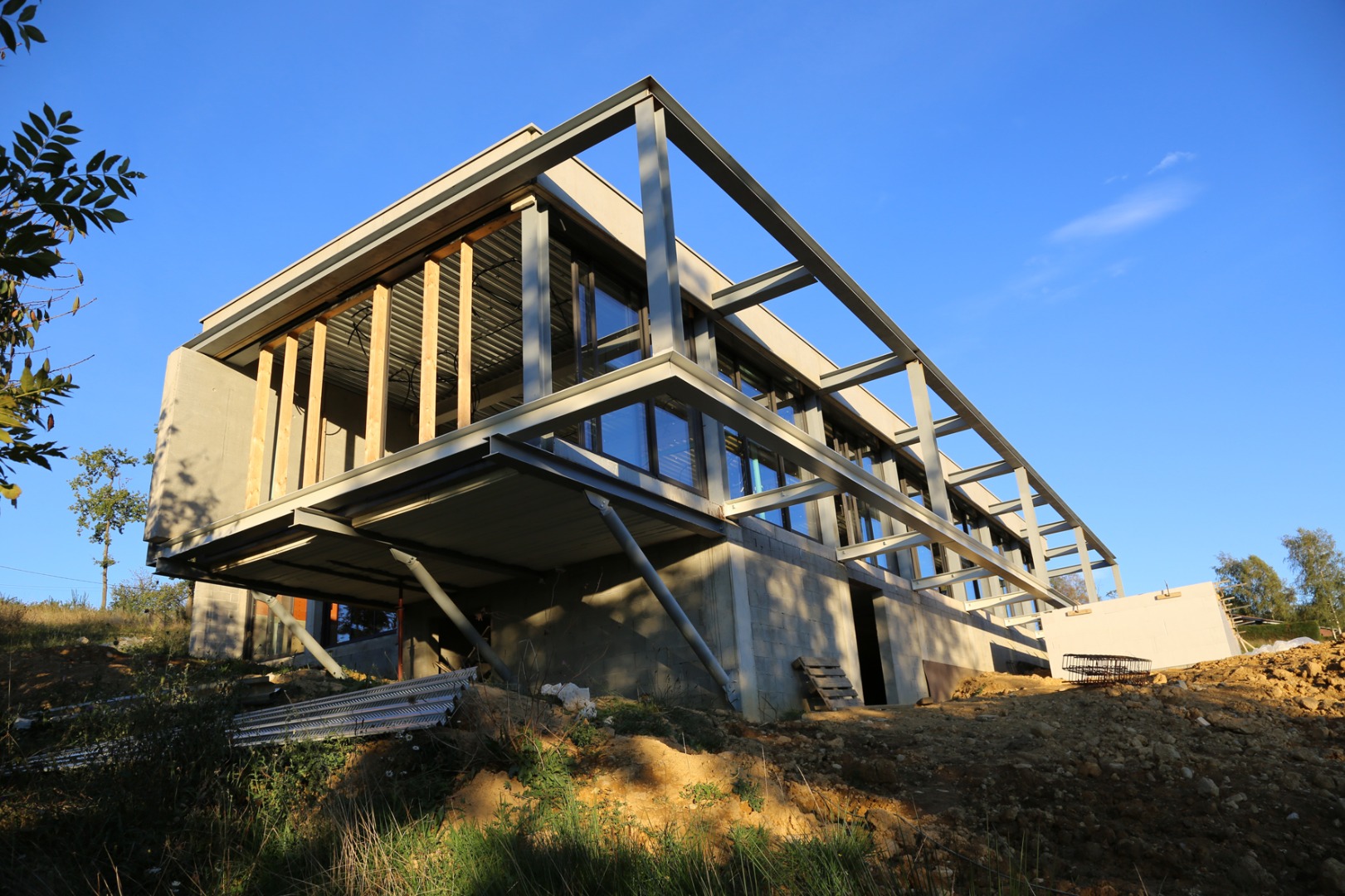 Maison moderne avec piscine a Saint Girons