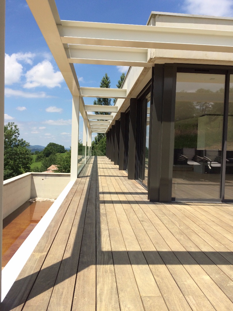 Maison moderne avec piscine a Saint Girons