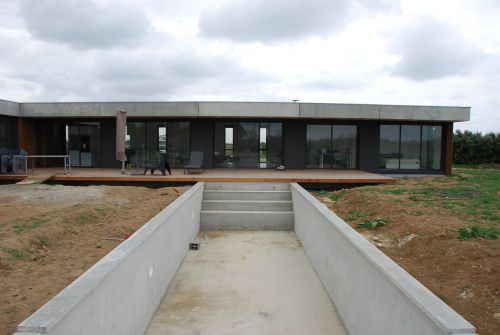 Maison moderne avec piscine a Lavernose Lacasse